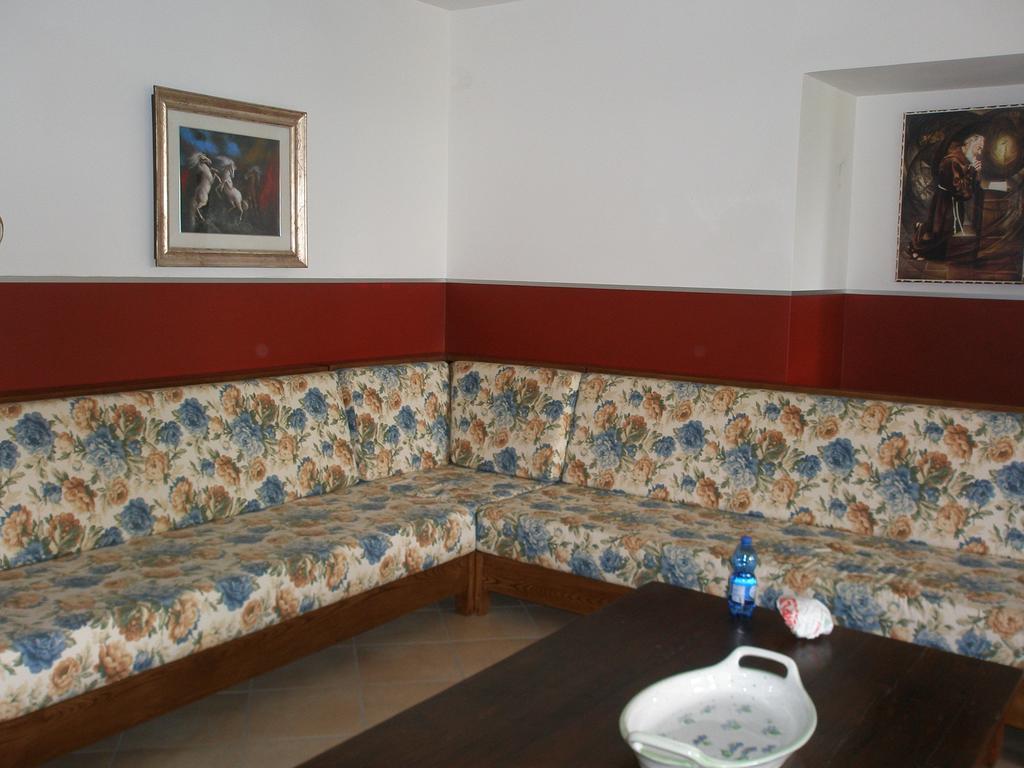 Hotel Convento Cappuccini Casa S. Paolo à Viterbe Chambre photo