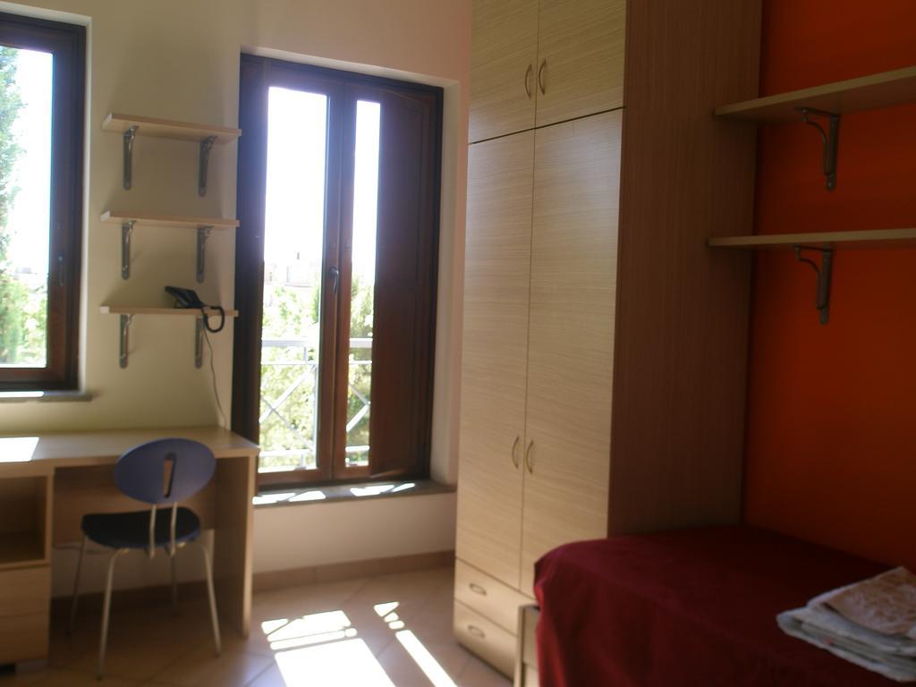Hotel Convento Cappuccini Casa S. Paolo à Viterbe Chambre photo